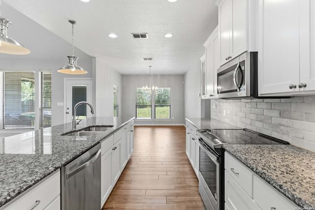 137 SENDERA CROSSING, La Vernia, TX 78121