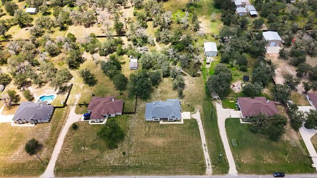 137 SENDERA CROSSING, La Vernia, TX 78121