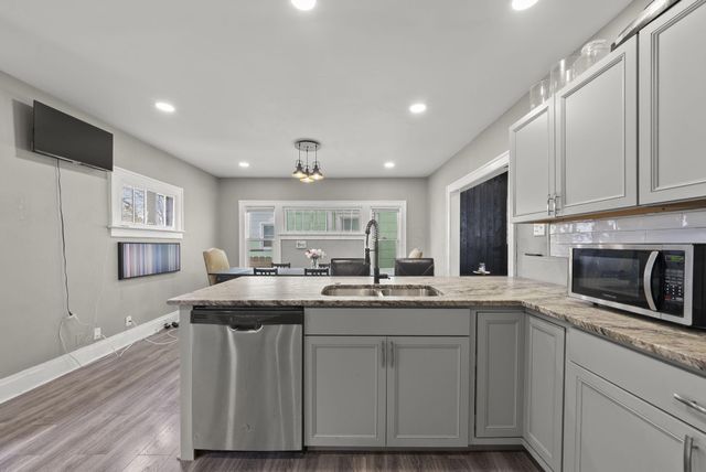 330 S Richardson Avenue, Columbus, OH 43204