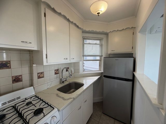 87 Winthrop Shore Drive 01, Winthrop, MA 02152