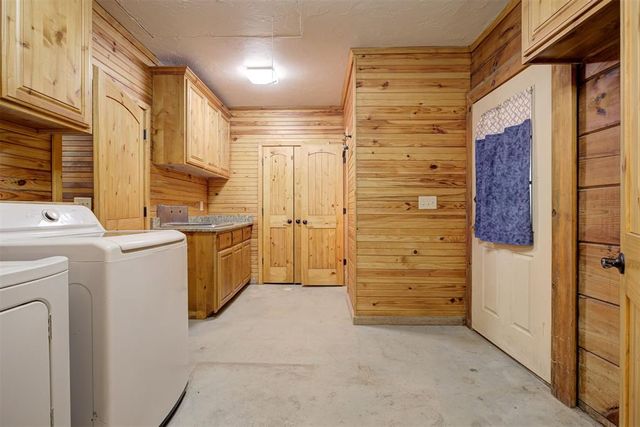 9401 Flat Armadillo Road, Lexington, OK 73051