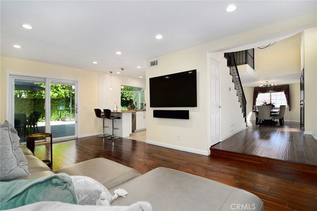 6347 Wynne Avenue, Tarzana, CA 91335