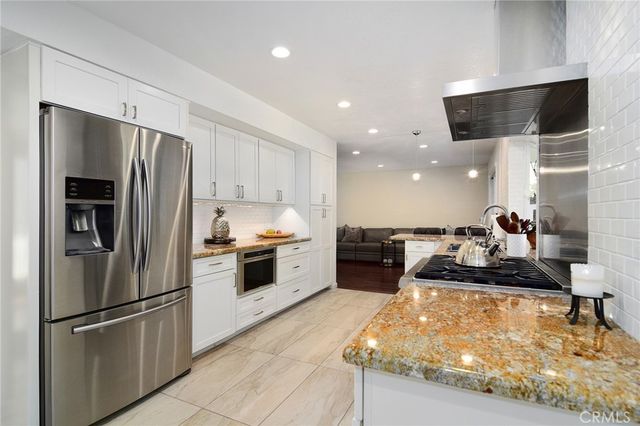 6347 Wynne Avenue, Tarzana, CA 91335