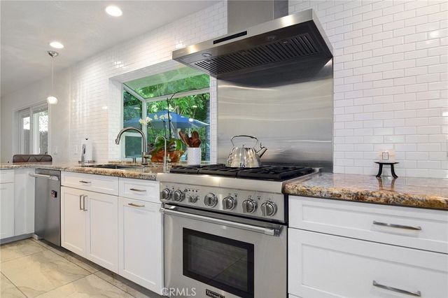 6347 Wynne Avenue, Tarzana, CA 91335