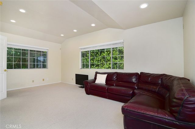 6347 Wynne Avenue, Tarzana, CA 91335