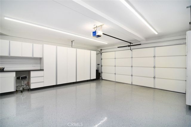 6347 Wynne Avenue, Tarzana, CA 91335