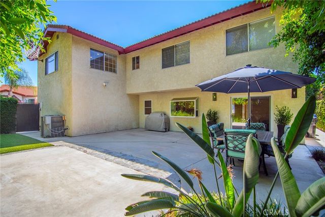 6347 Wynne Avenue, Tarzana, CA 91335