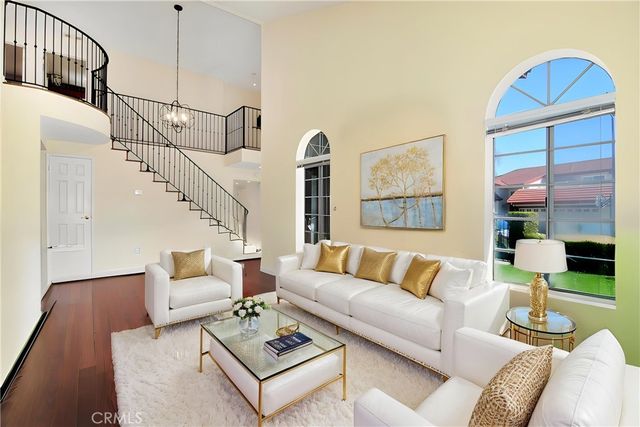 6347 Wynne Avenue, Tarzana, CA 91335