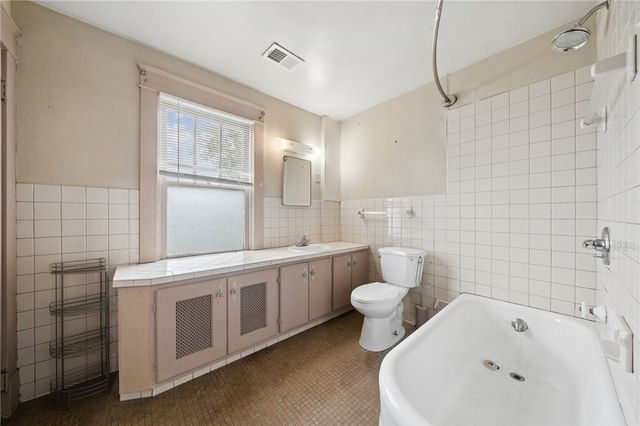 333 Greenwood Pl, Bridgeville, PA 15017