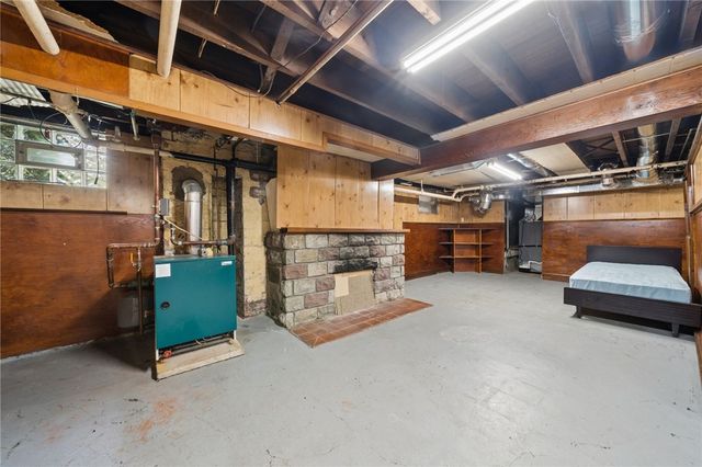 333 Greenwood Pl, Bridgeville, PA 15017