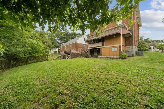 333 Greenwood Pl, Bridgeville, PA 15017