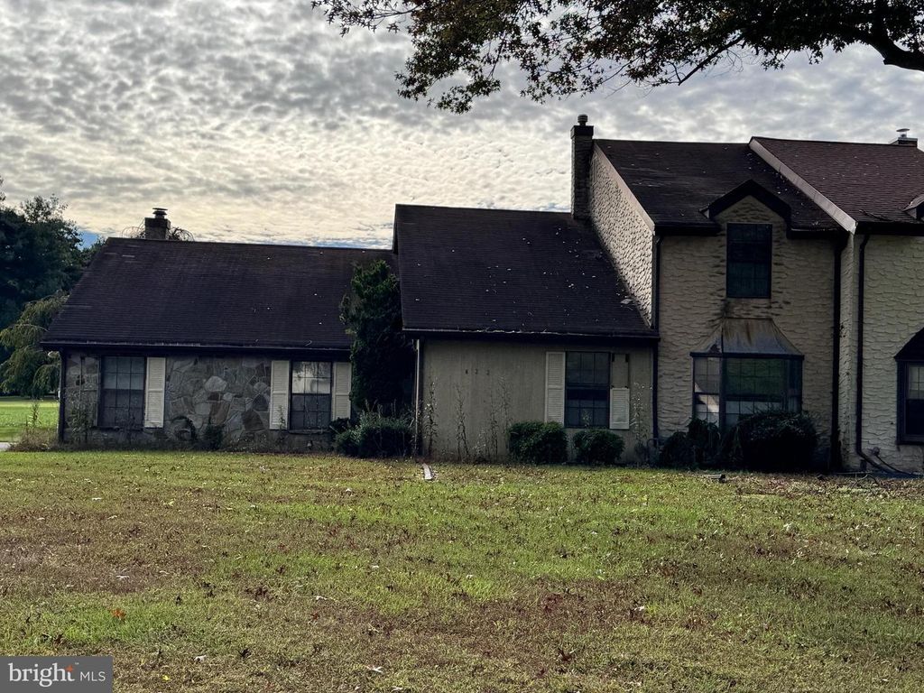 22 WHITEMARSH CT, Dover, DE 19904
