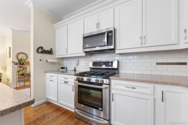 2 Spring Court, Huntington, NY 11743