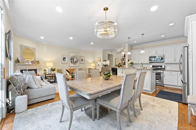 2 Spring Court, Huntington, NY 11743