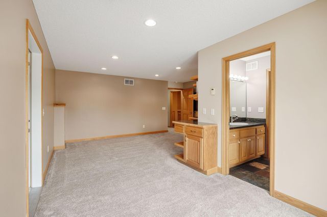 19661 Dakota Avenue, Prior Lake, MN 55372