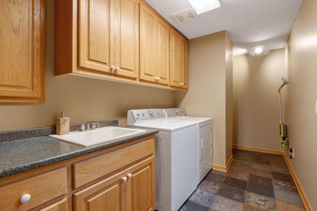 19661 Dakota Avenue, Prior Lake, MN 55372