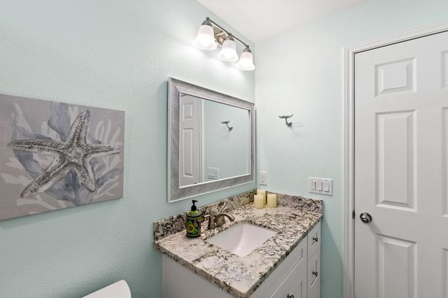 994 Jean Street, Gilchrist, TX 77617