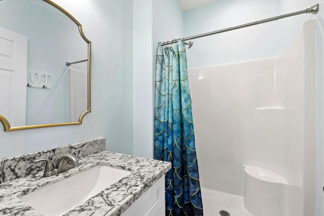 994 Jean Street, Gilchrist, TX 77617