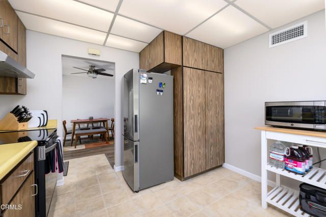 11251 Village 11, Camarillo, CA 93012