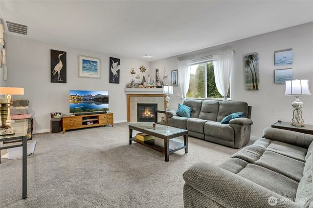16812 118th Avenue Ct E, Puyallup, WA 98374