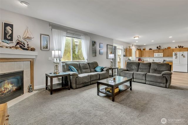 16812 118th Avenue Ct E, Puyallup, WA 98374