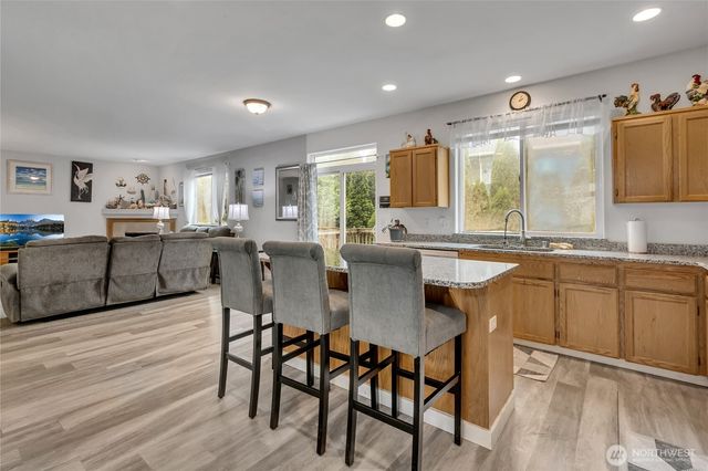 16812 118th Avenue Ct E, Puyallup, WA 98374