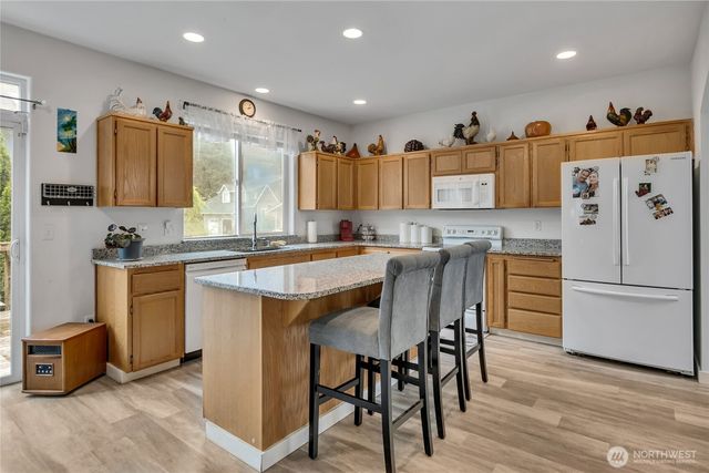 16812 118th Avenue Ct E, Puyallup, WA 98374
