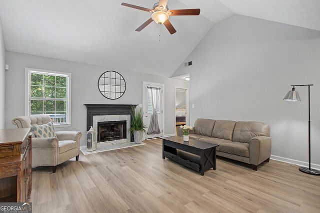 28 Pecan Lake Court, Sharpsburg, GA 30277