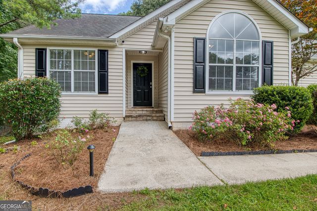 28 Pecan Lake Court, Sharpsburg, GA 30277