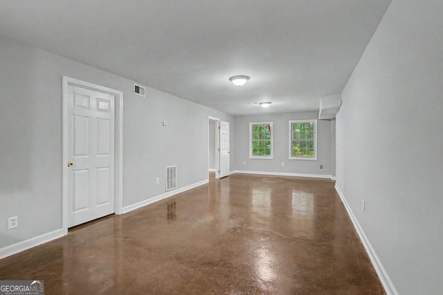 28 Pecan Lake Court, Sharpsburg, GA 30277