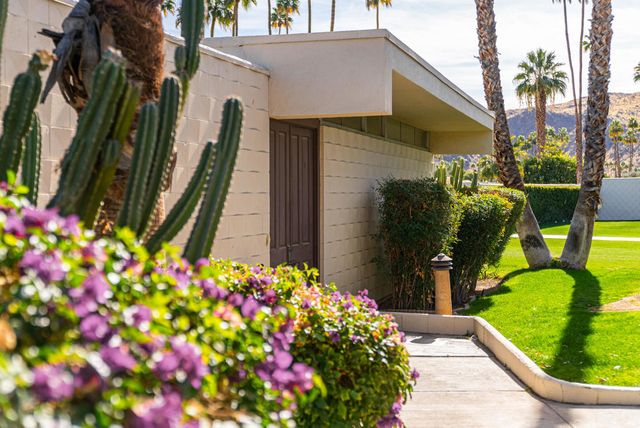 209 Desert Lakes Drive, Palm Springs, CA 92264