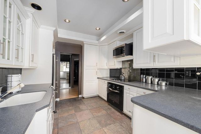 209 Desert Lakes Drive, Palm Springs, CA 92264