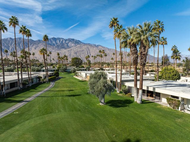 209 Desert Lakes Drive, Palm Springs, CA 92264