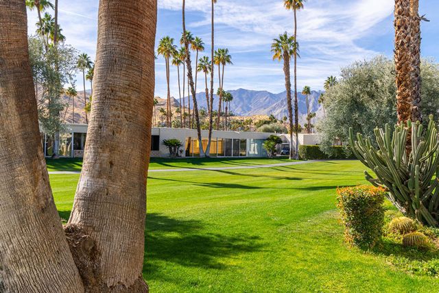 209 Desert Lakes Drive, Palm Springs, CA 92264
