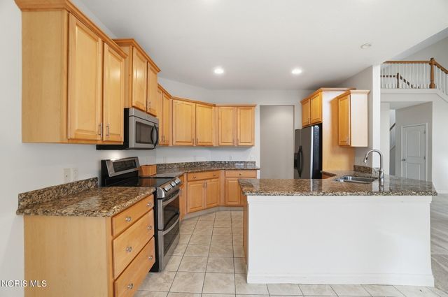 8828 Cedar Bend Road, Sylvania, OH 43560