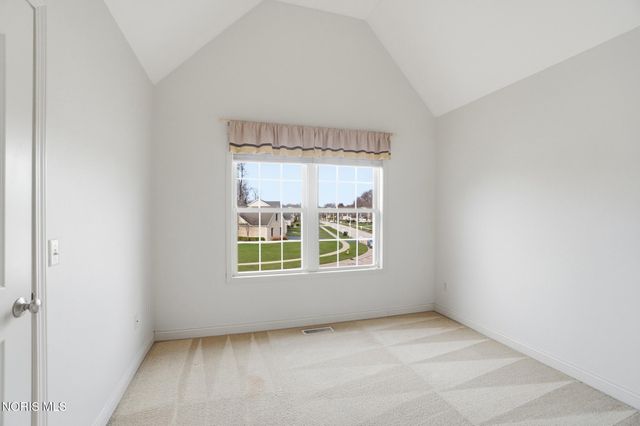 8828 Cedar Bend Road, Sylvania, OH 43560