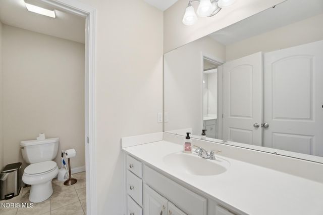 8828 Cedar Bend Road, Sylvania, OH 43560