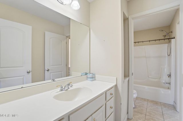 8828 Cedar Bend Road, Sylvania, OH 43560