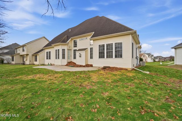 8828 Cedar Bend Road, Sylvania, OH 43560