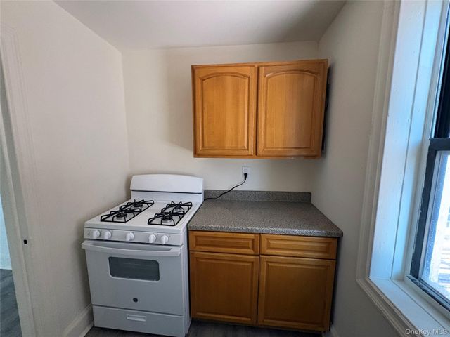 30 Locust Hill Avenue 5K, Yonkers, NY 10701