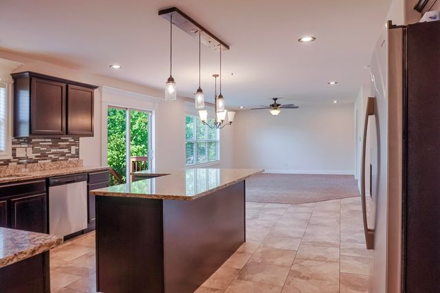 7490 E 103rd Avenue, Crown Point, IN 46307