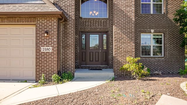 7490 E 103rd Avenue, Crown Point, IN 46307