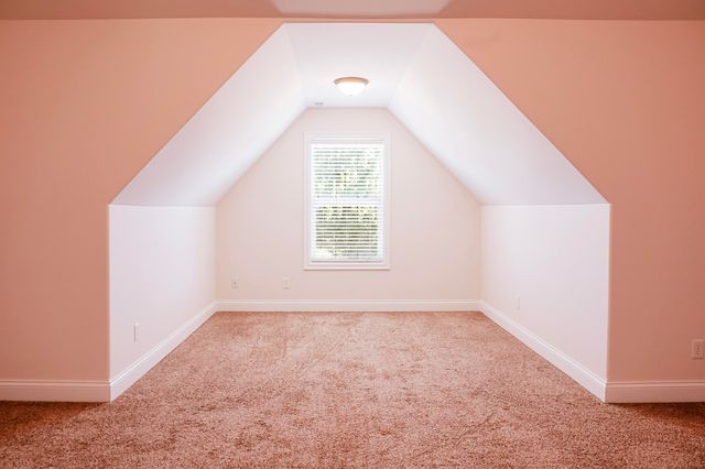 7490 E 103rd Avenue, Crown Point, IN 46307