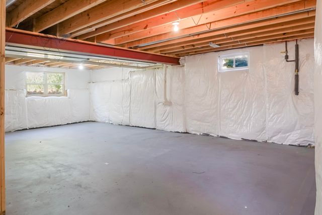 7490 E 103rd Avenue, Crown Point, IN 46307
