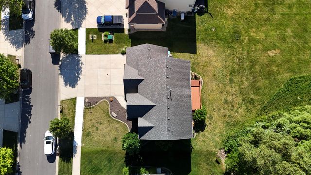 7490 E 103rd Avenue, Crown Point, IN 46307