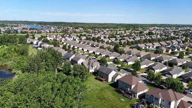 7490 E 103rd Avenue, Crown Point, IN 46307