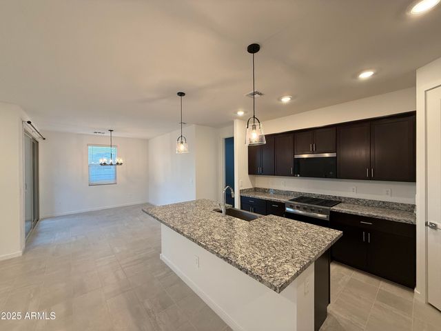 4235 W YOLANDA Lane, San Tan Valley, AZ 85144