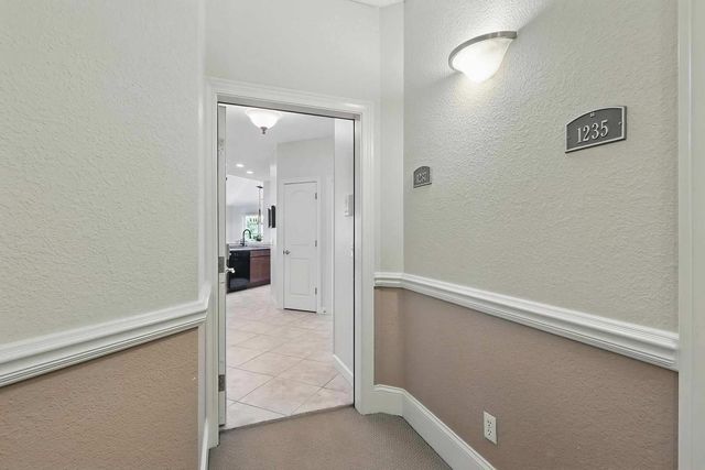 1237 Kimberly Road 1237, Bettendorf, IA 52722