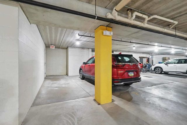 1237 Kimberly Road 1237, Bettendorf, IA 52722
