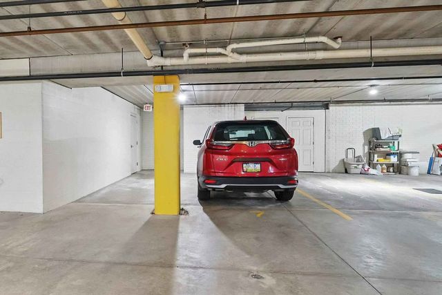 1237 Kimberly Road 1237, Bettendorf, IA 52722